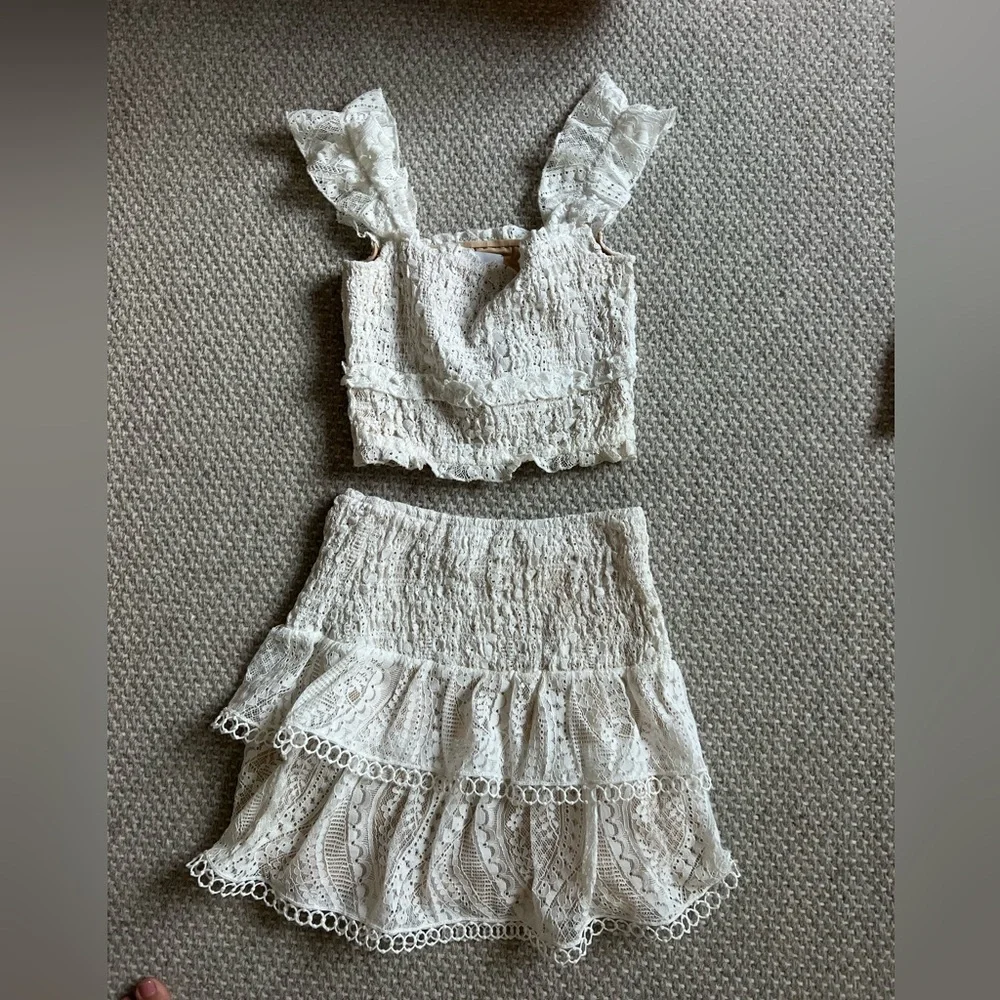 SAYLOR two piece white lace set (sold as a pair) - Picture 4 of 6